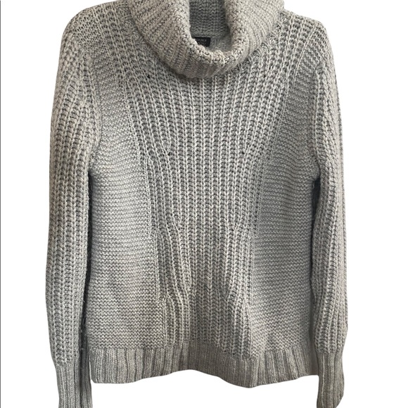 Banana Republic Gray Wool Alpaca Blend Cowl Neck Sweater Size Medium - Picture 7 of 8